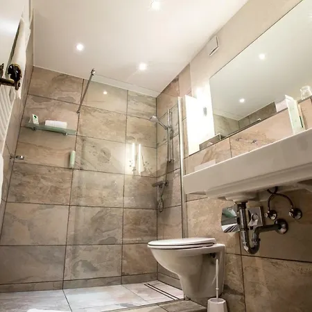 Romantikhotel Platte 4* אטנדורן