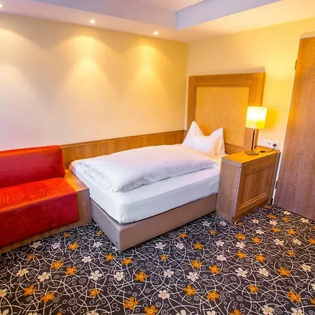 Romantikhotel Platte 4* אטנדורן